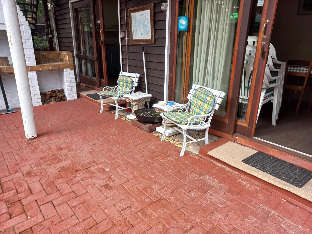 Glen House Apartment Brenton-on-Sea Exterior photo